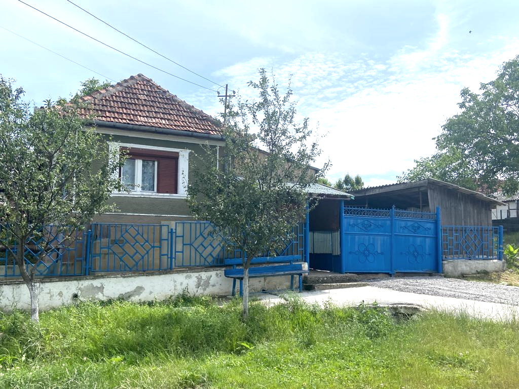 Casa intravilan in loc. Șerghiș la doar 25 km distanta de Oradea